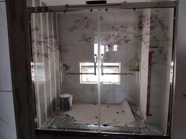 唐王淋浴房工厂位于中山淋浴房生产基地,产品经过is9001.
